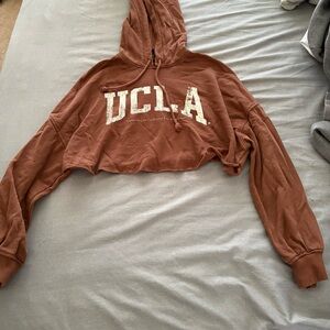 H&M Brown Cropped sweatshirt